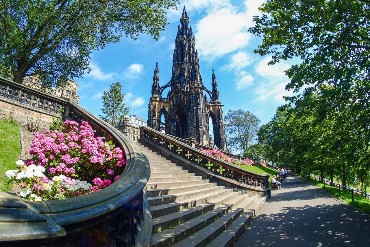 Spacious City Centre Family Room Edinburgh Buitenkant foto
