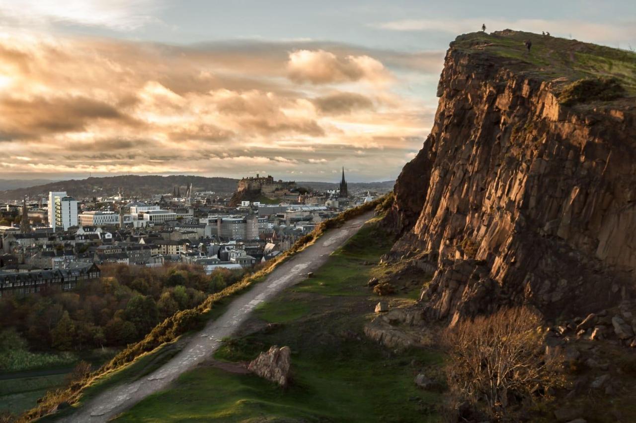 Spacious City Centre Family Room Edinburgh Buitenkant foto