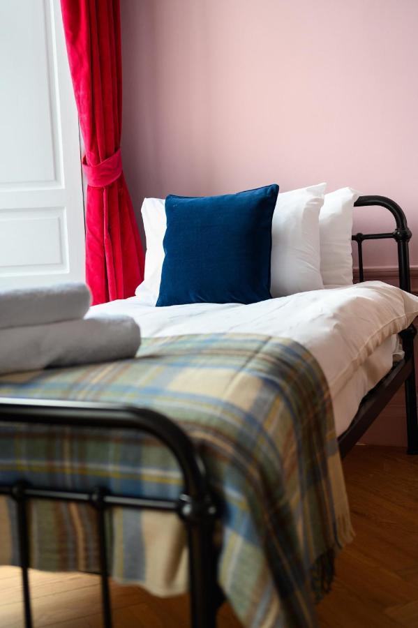 Spacious City Centre Family Room Edinburgh Buitenkant foto